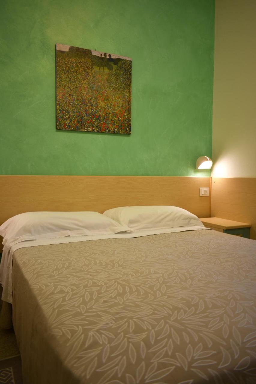 Hotel Alfa Tao Riccione Exteriör bild