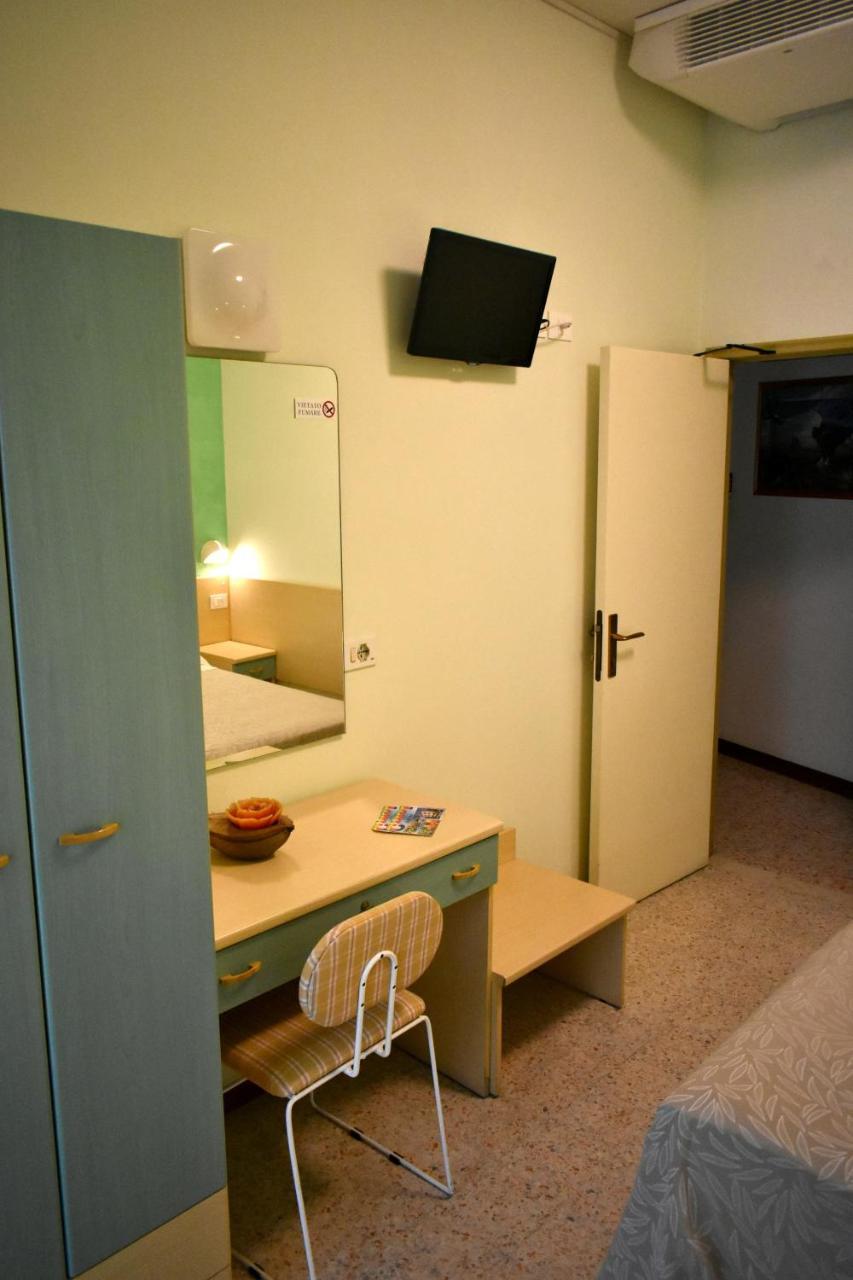 Hotel Alfa Tao Riccione Exteriör bild