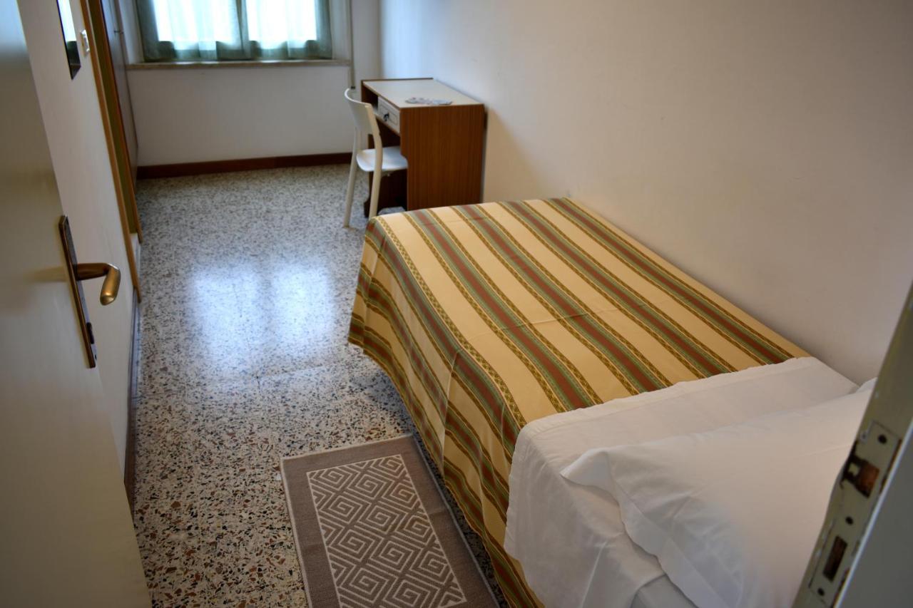 Hotel Alfa Tao Riccione Exteriör bild