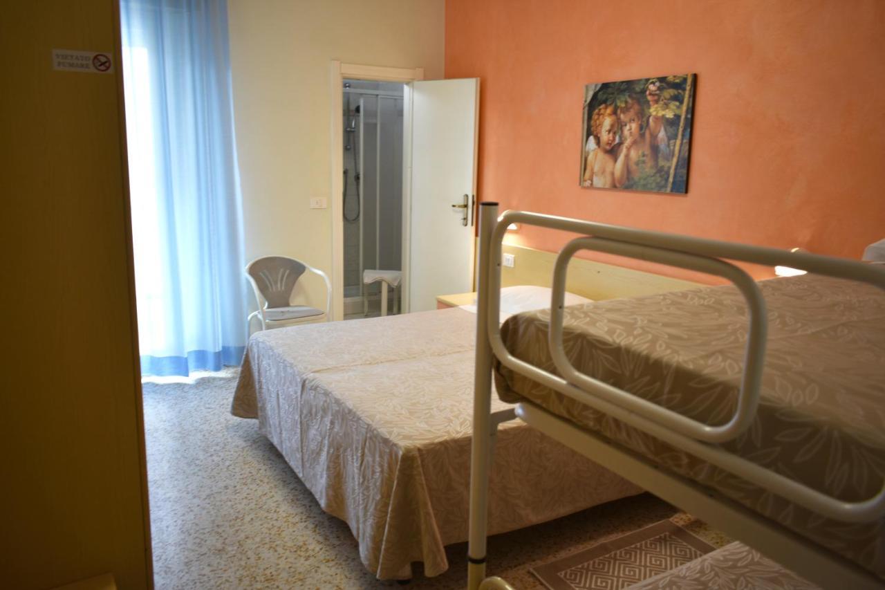 Hotel Alfa Tao Riccione Exteriör bild