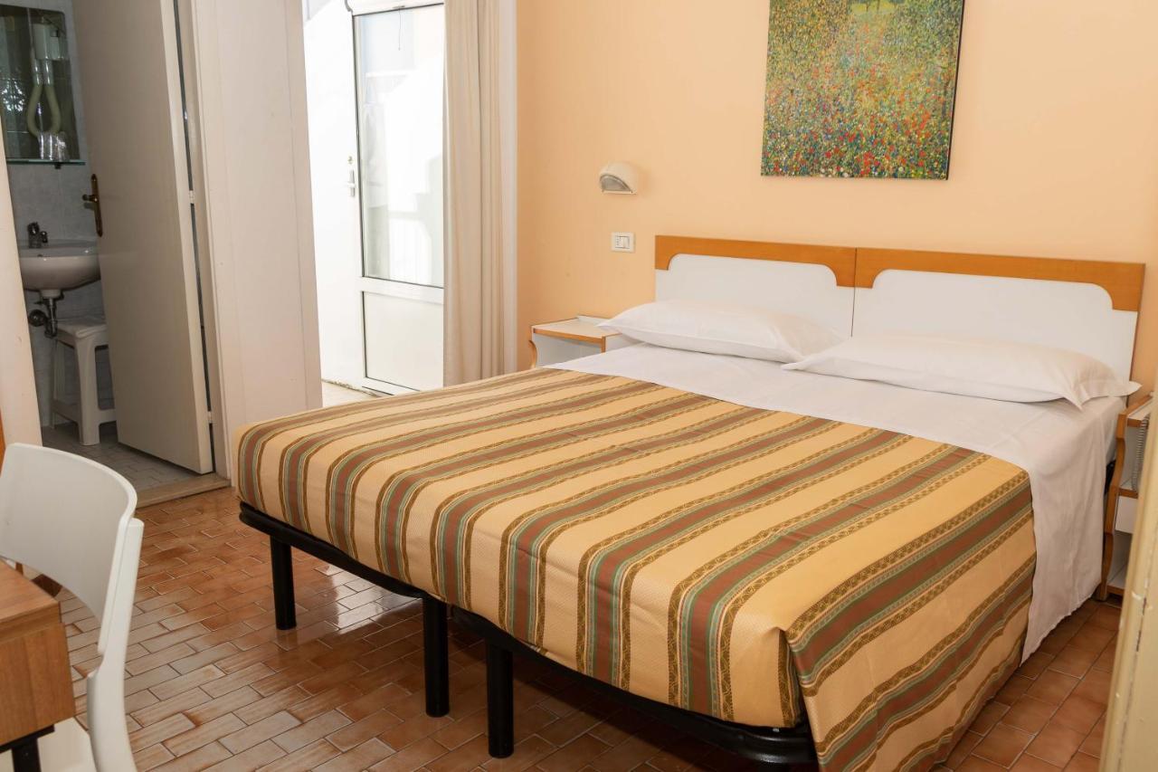 Hotel Alfa Tao Riccione Exteriör bild